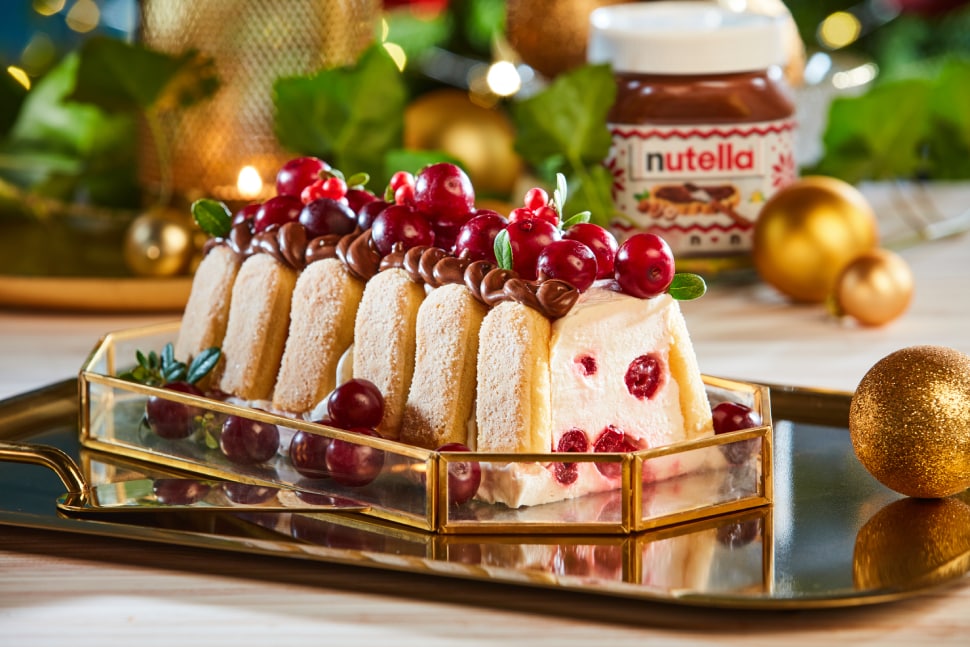 Ciasto bez pieczenia - jogurtowa Terrina z wiśniami i kremem Nutella® - przepis