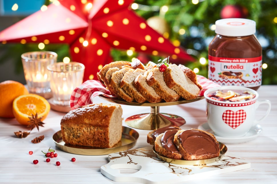 Świąteczne ciasto bananowe z kremem Nutella®