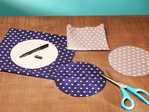 Okrąg wycięty z tkaniny