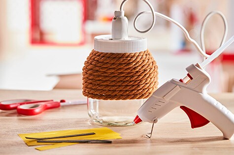 Wisząca lampa Nutella® - krok 5 Owijanie słoika sznurkiem