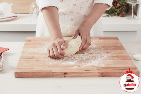 Focaccia z kremem Nutella® 3 | Nutella Ugniatanie ciasta na focaccię
