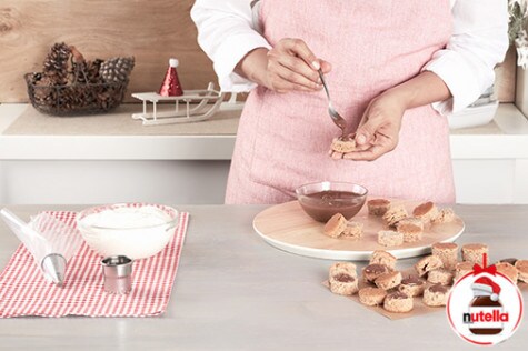 Mini torciki piernikowe z kremem Nutella® 3 | Nutella