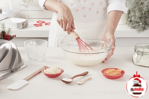 Pomarańczowa świąteczna babka z kremem Nutella® 1 | Nutella