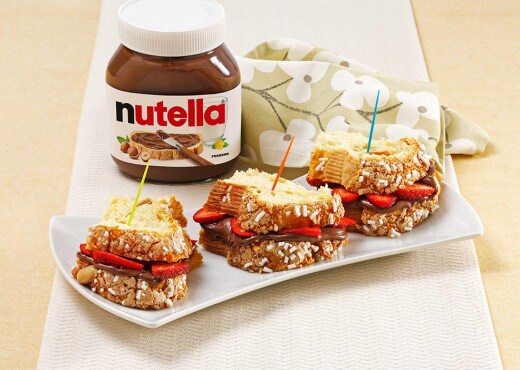Babka wielkanocna z kremem Nutella® i truskawkami - przepis