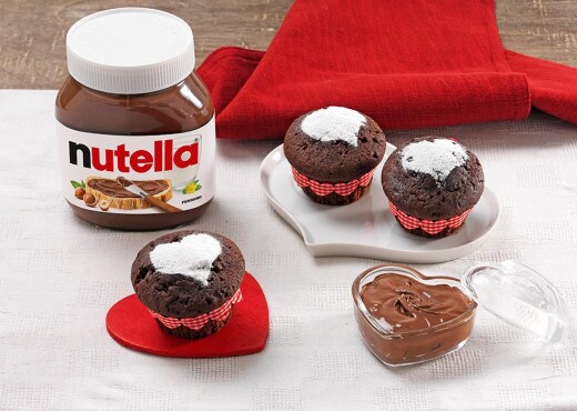 Walentynkowe muffiny czekoladowo-orzechowe z kremem Nutella®