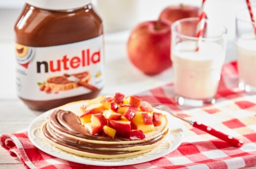 Przepis na pancakes z jabłkami i kremem Nutella®
