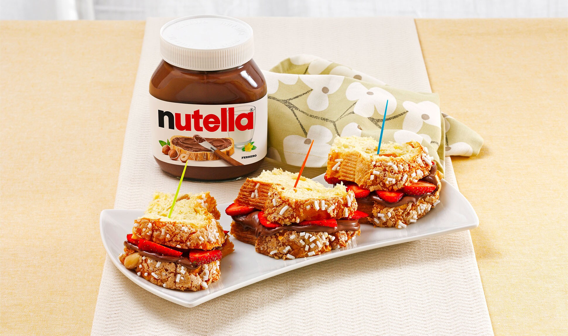 Easter Colomba cake with Nutella® and strawberries
