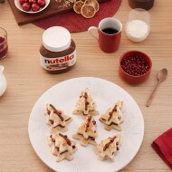 Mini Brăduți de Crăciun din Foietaj cu Nutella®