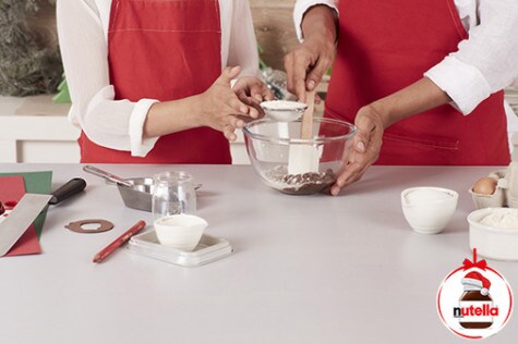 Ruladă de Crăciun cu Nutella® - STEP 1 Ruladă de Crăciun cu Nutella® - STEP 1