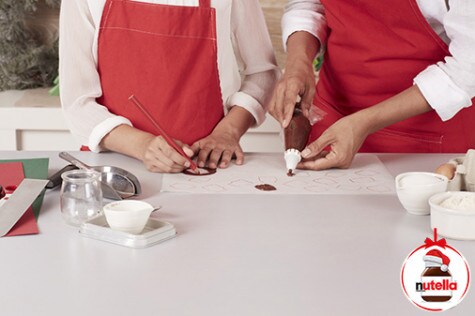 Ruladă de Crăciun cu Nutella® - STEP 2 Ruladă de Crăciun cu Nutella® - STEP 2