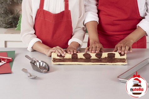 Ruladă de Crăciun cu Nutella® - STEP 6 Ruladă de Crăciun cu Nutella® - STEP 6