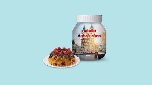 Pandișpan Bábovka decorat cu Nutella® 