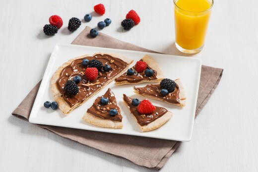 Fruit breakfast pizza with Nutella®