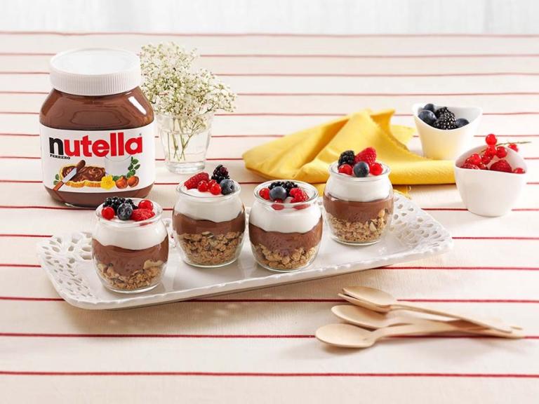 Yoghurt og müsli med Nutella®