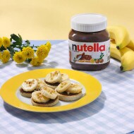 Shortbread cookies with Nutella® & bananas