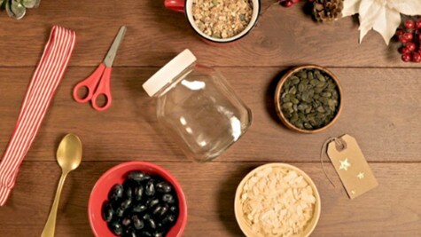 granola-bread-jar-materials