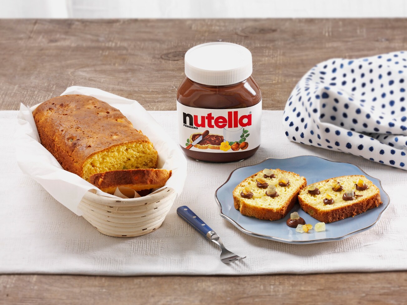 布里歐修麵包片佐能多益® 榛果可可醬和柑橘類水果蜜餞