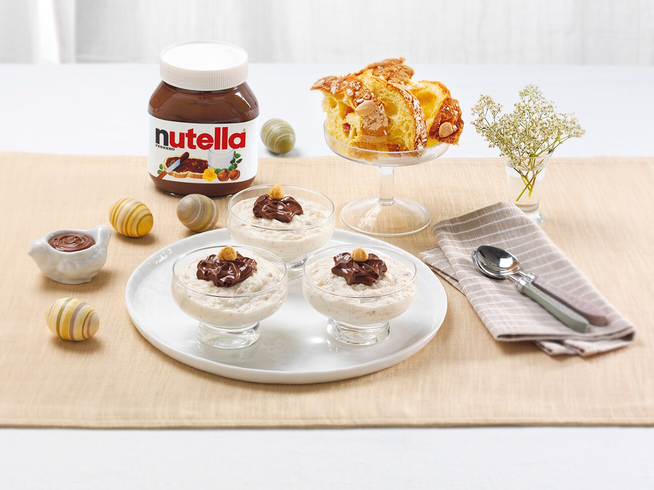 義式復活節雪藏蛋糕佐能多益®榛果可可醬