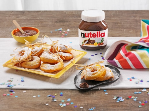 嘉年華蘋果炸餅佐能多益®榛果可可醬