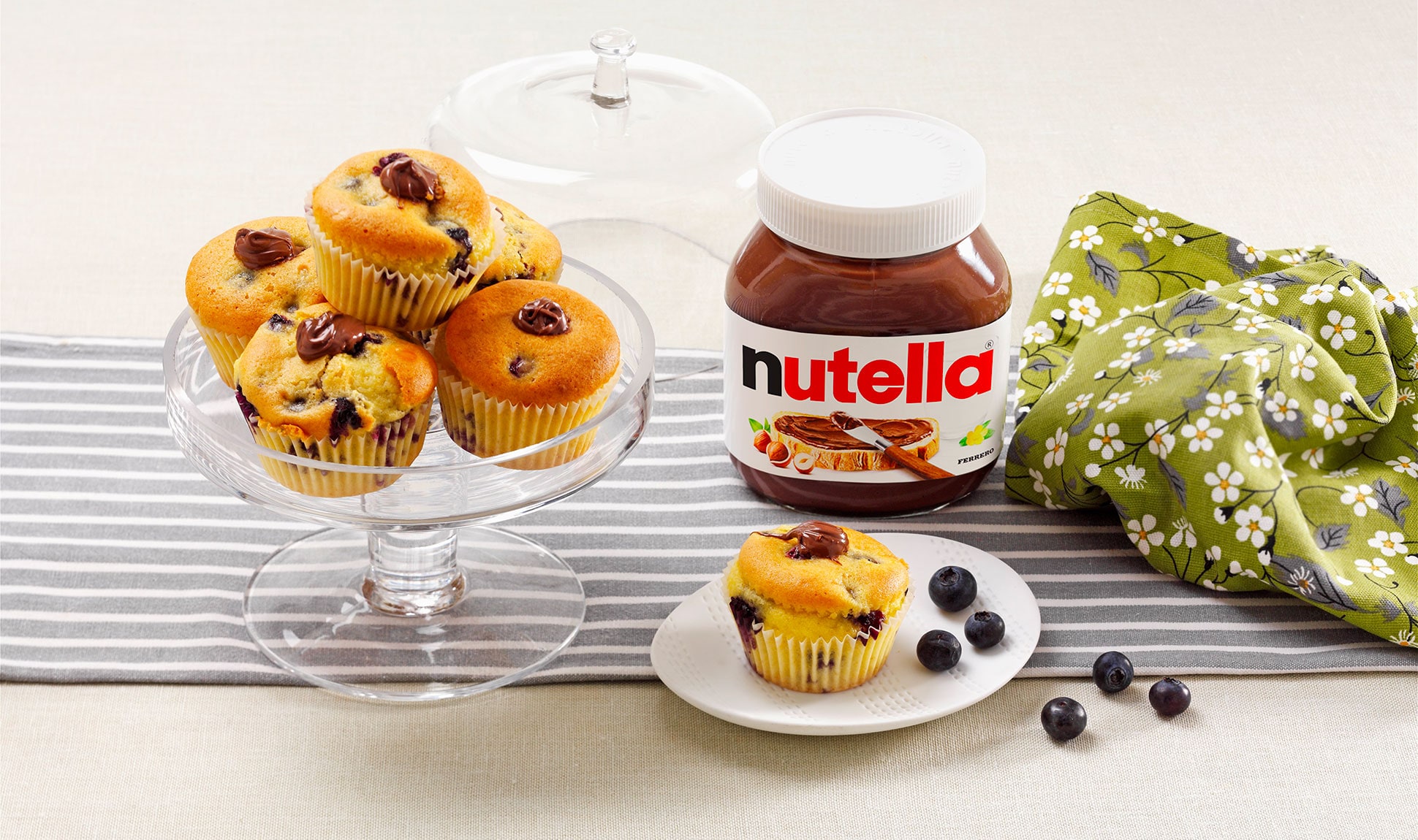 Muffins with Nutella® and blueberries Recipe
