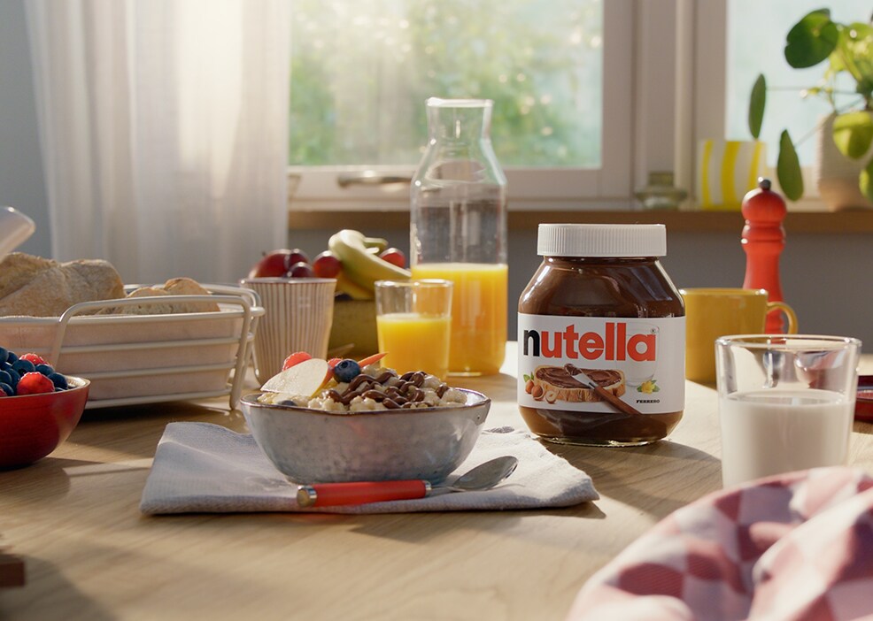 Porridge with Nutella® and fruit