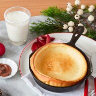 Main recipe image showing Nutella dessert and garnish on plate.