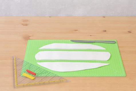 Second step in Nutella jar DIY tutorial, adding ribbon and label.