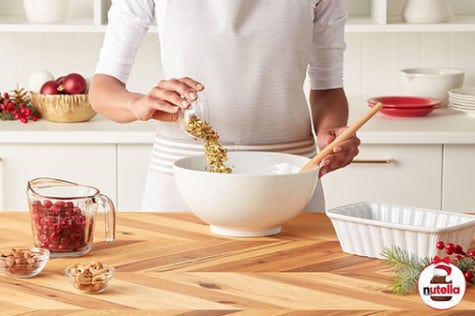 Cranberry and Nut Banana Bread with NUTELLA® hazelnut spread step2 | Nutella