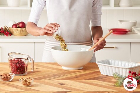 Cranberry and Nut Banana Bread with NUTELLA® hazelnut spread step2 | Nutella