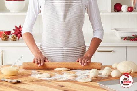 Snowmen Custard buns with NUTELLA® hazelnut spread step6 | Nutella