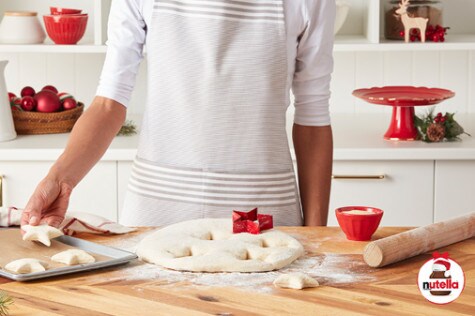 Star shaped English muffins with NUTELLA® hazelnut spread step3 | Nutella