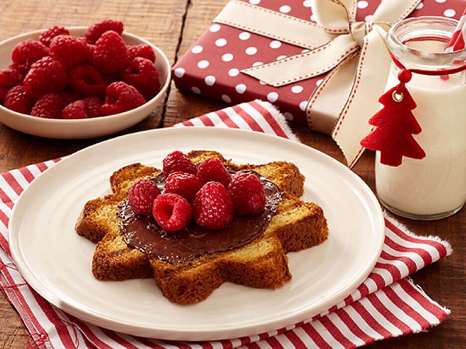 Toasted panettone with Nutella® & raspberries