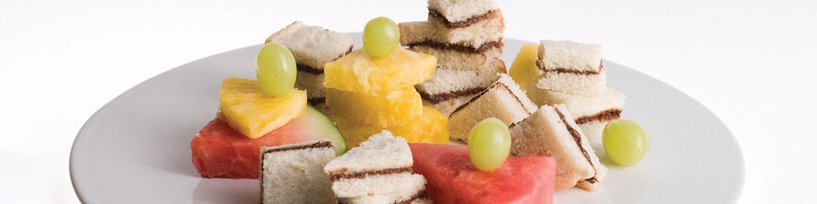 Sandwich with Nutella® hazelnut spread and Fruit Blocks