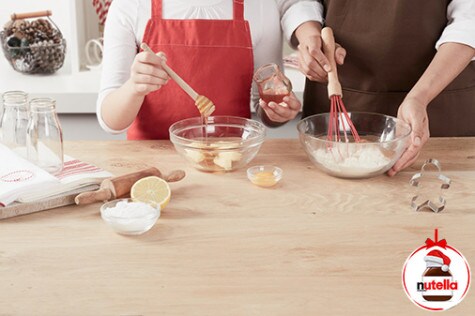 Gingerbread men cookies with Nutella® hazelnut spread - Step 1 Gingerbread men cookies with Nutella® hazelnut spread - Step 1