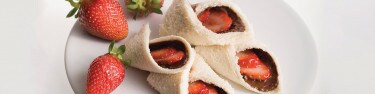 Strawberry Wraps with NUTELLA hazelnut spread