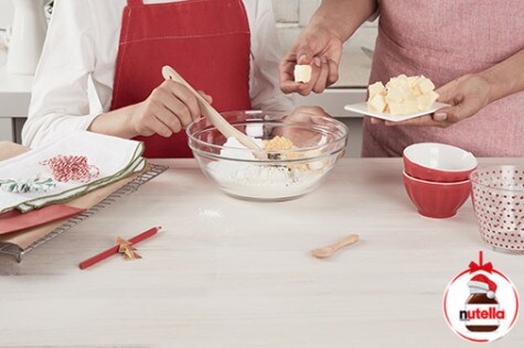 Holiday Cutout Cookies with Nutella® hazelnut spread - Step 2