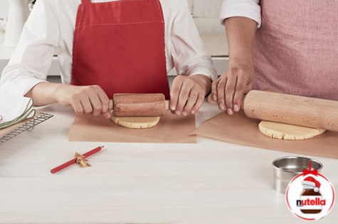 Holiday Cutout Cookies with Nutella® hazelnut spread - Step 3