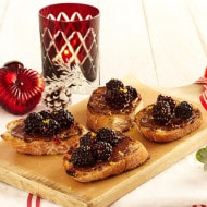 Blackberry bruschetta with Nutella®