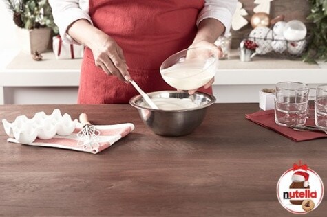 white_mousse_with_crumble_step_3