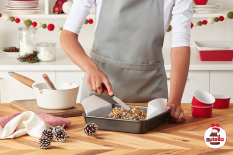 Non bake gluten free granola bars with NUTELLA® hazelnut spread step2 | Nutella