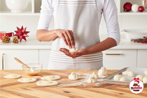 Snowmen Custard buns with NUTELLA® hazelnut spread step8 | Nutella