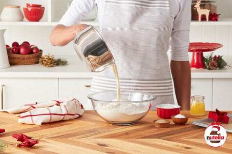 Star shaped English muffins with NUTELLA® hazelnut spread step2 | Nutella